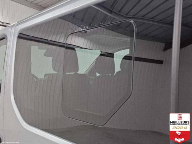 Renault Trafic image 2