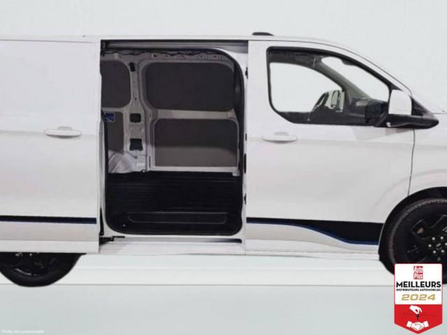 Ford Transit Custom image 8