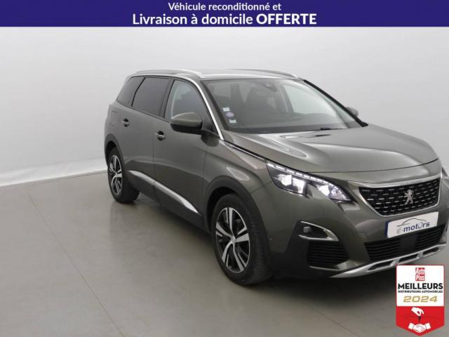 Peugeot 5008 image 1