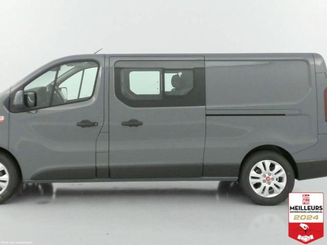 Renault Trucks Trafic image 8