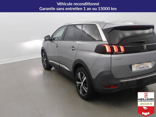 Peugeot 5008 image 1