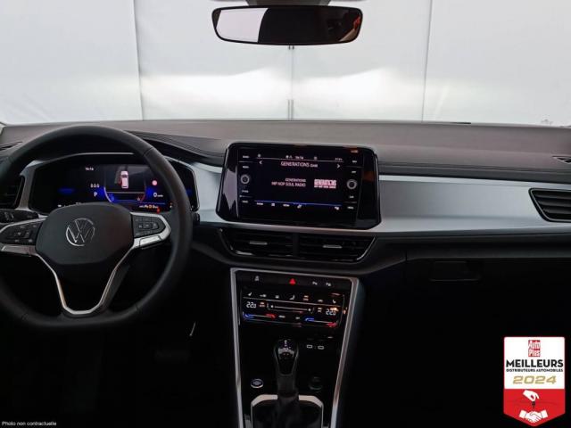 Volkswagen T-Roc image 2