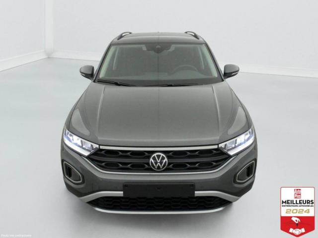 Volkswagen T-Roc image 2