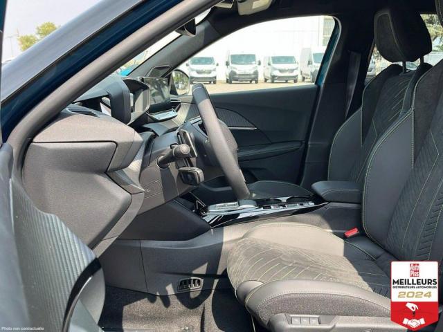 Peugeot 2008 image 8