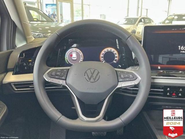 Volkswagen Golf image 8