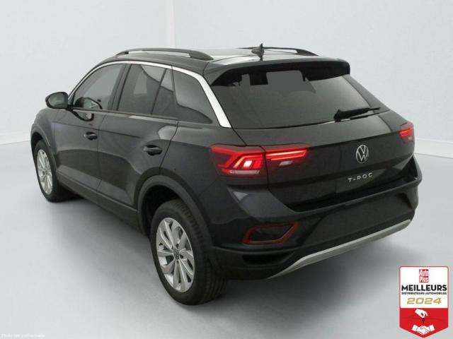 Volkswagen T-Roc image 2