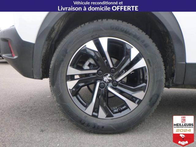 Peugeot 2008 image 2