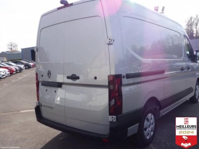 Renault Master image 1