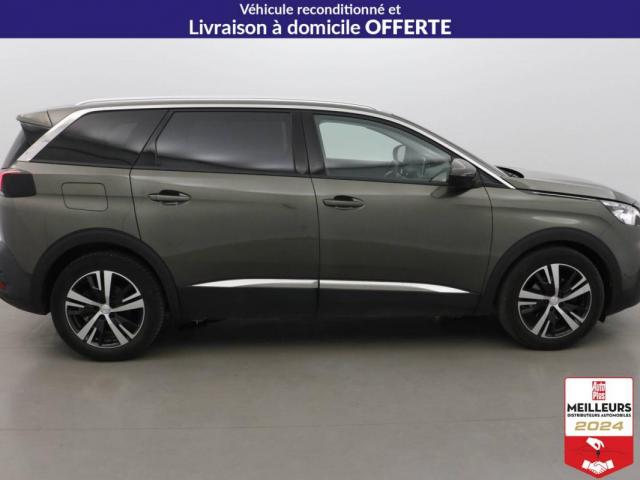 Peugeot 5008 image 2