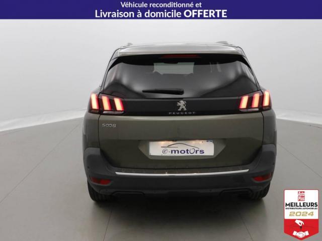 Peugeot 5008 image 1