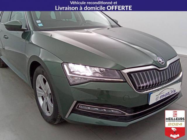 Skoda Superb Combi image 7