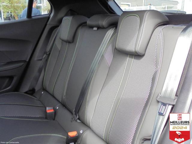 Peugeot 2008 image 2