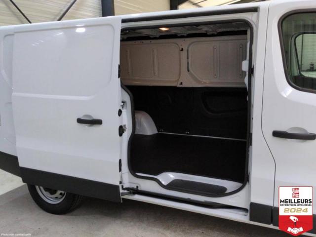 Renault Trafic image 7