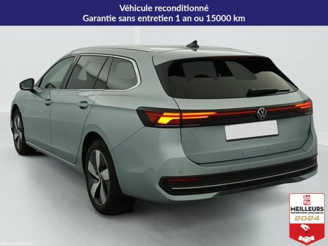 Volkswagen Passat image 9