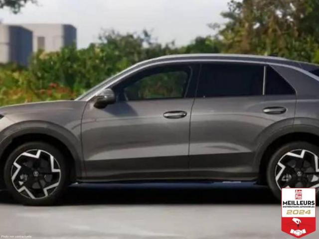 Volkswagen T-Roc image 2