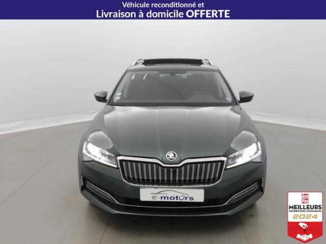 Skoda Superb Combi image 6