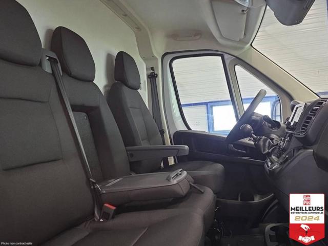 Peugeot Boxer image 1