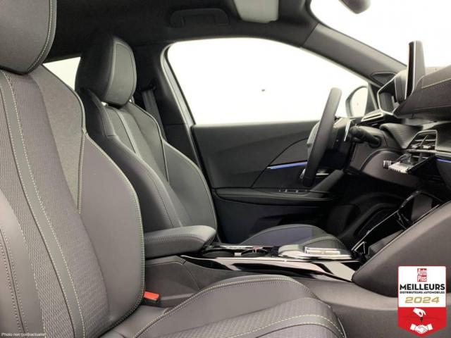 Peugeot 2008 image 2