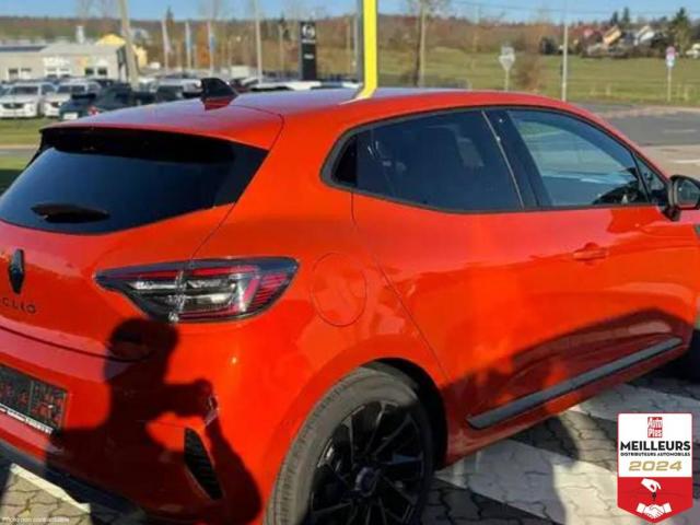 Renault Clio image 2