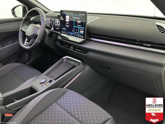 Volkswagen T-Roc image 2