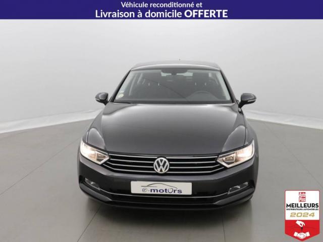 Volkswagen Passat image 2