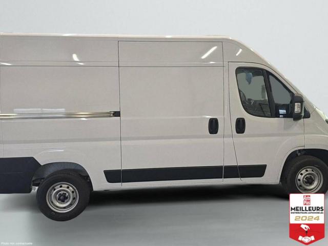 Peugeot Boxer image 2