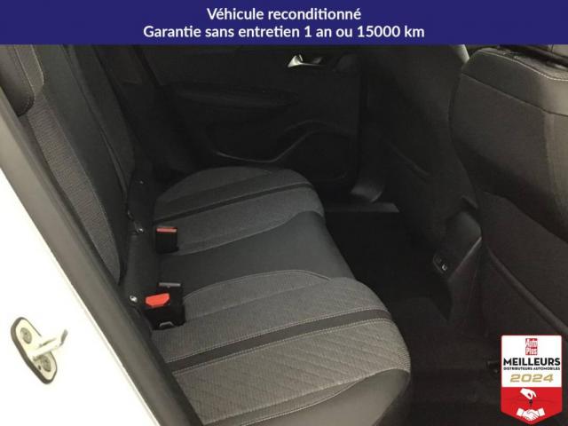 Peugeot 2008 image 2