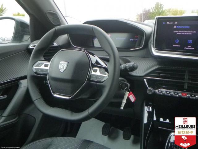 Peugeot 2008 image 2