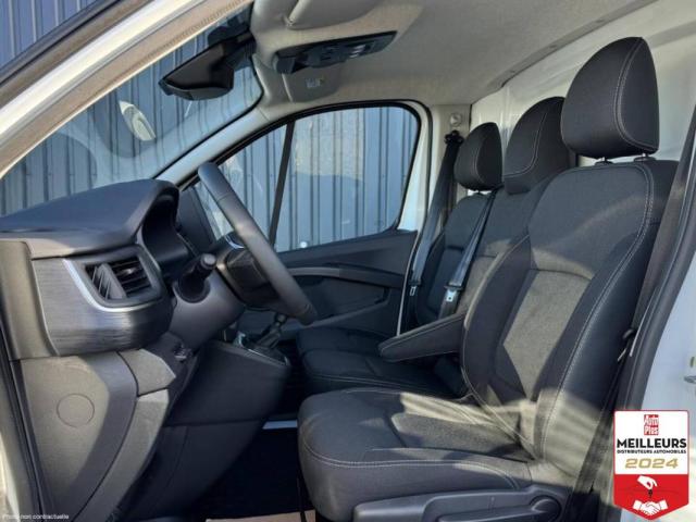 Renault Trafic image 2