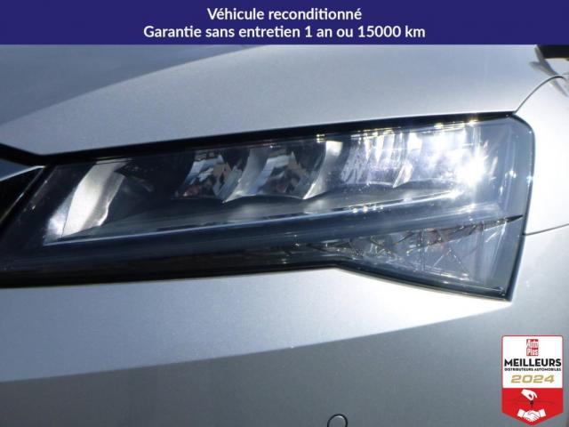 Skoda Superb Combi image 8