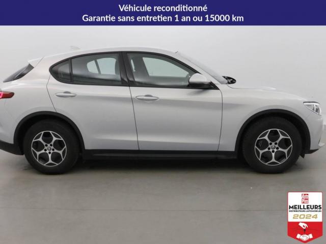 Alfa Romeo Stelvio image 7