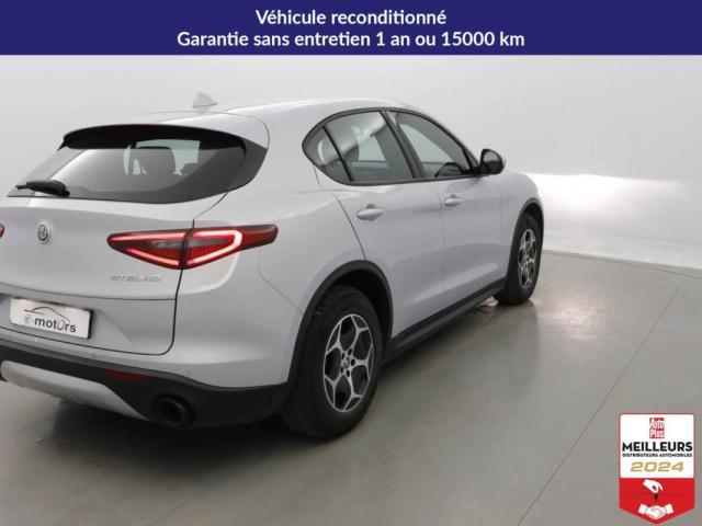 Alfa Romeo Stelvio image 2