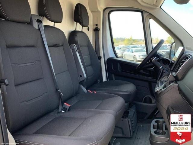 Peugeot Boxer image 2