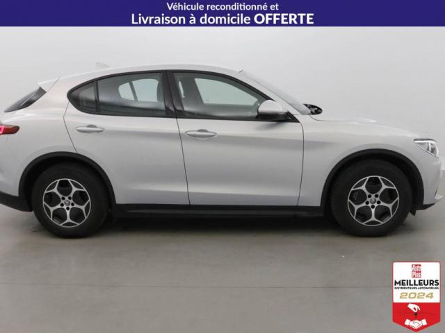 Alfa Romeo Stelvio image 1