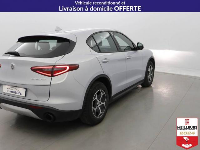Alfa Romeo Stelvio image 8
