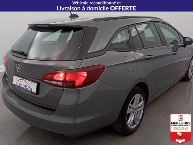 Opel Astra Sports Tourer image 8