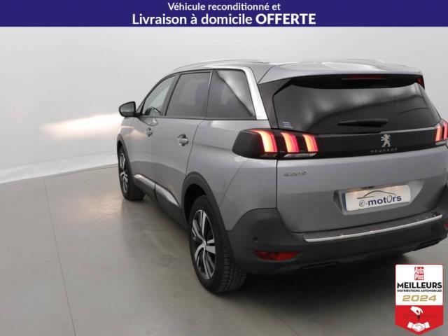 Peugeot 5008 image 2