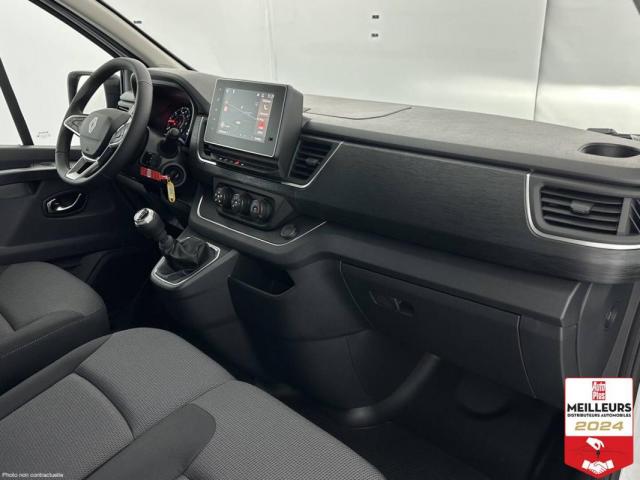 Renault Trafic image 1