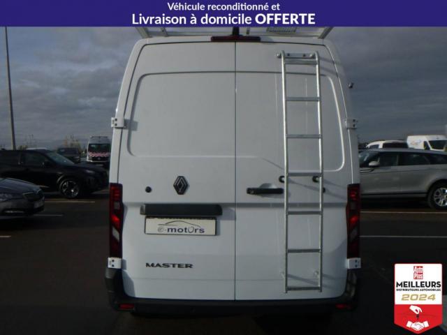 Renault Master image 1