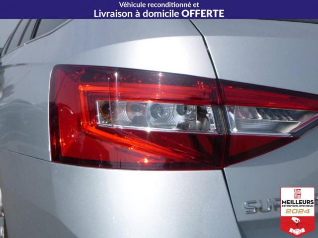 Skoda Superb Combi image 6