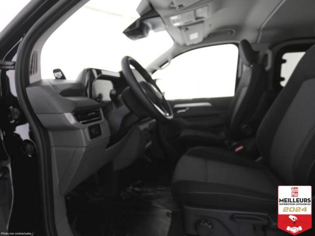 Volkswagen Transporter image 9