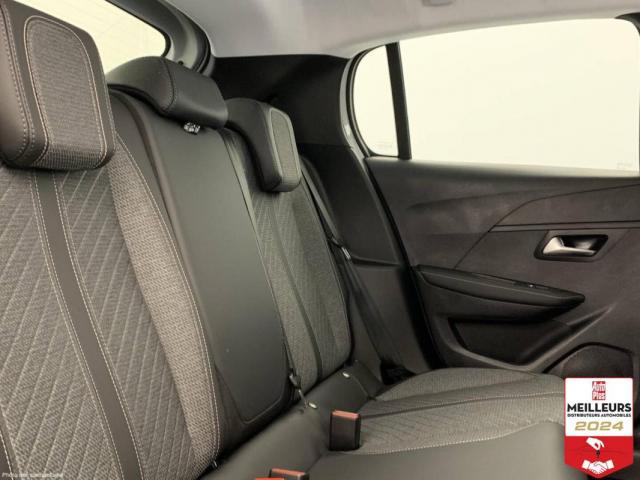 Peugeot 208 image 8