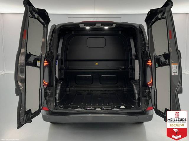 Volkswagen Transporter image 5