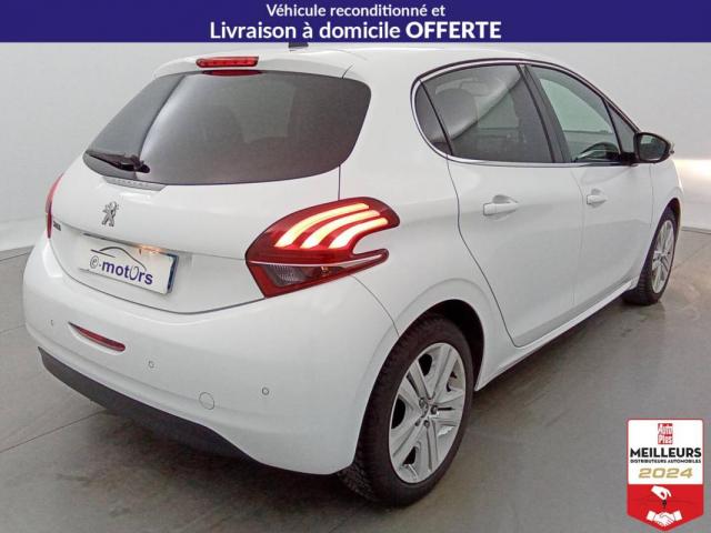 Peugeot 208 image 2
