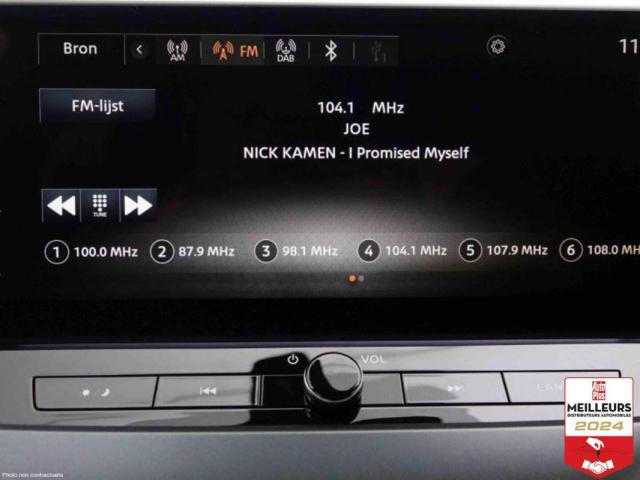 Nissan Juke image 9
