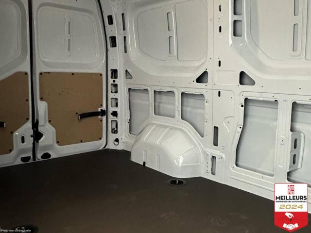 Nissan Interstar image 8
