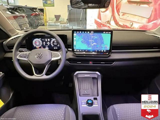 Volkswagen T-Roc image 2