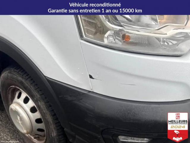 Ford Transit image 4