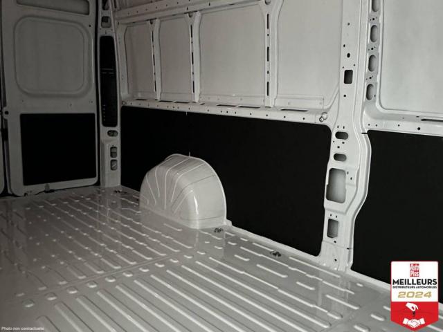 Peugeot Boxer image 1