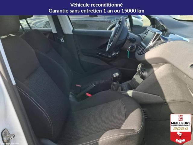 Peugeot 208 image 1